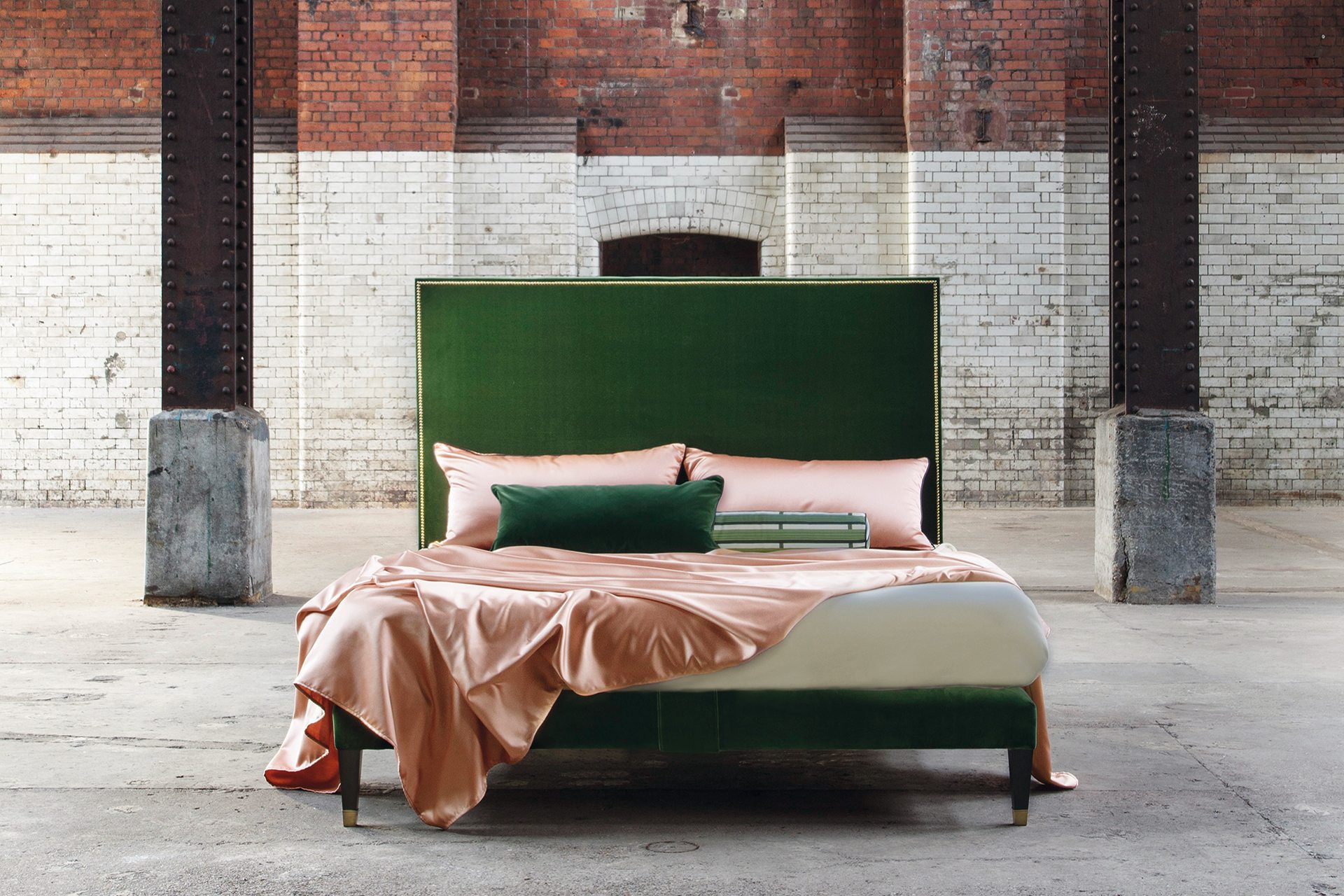 Luxury Louis Vuitton Bedding Set Home Decor - Trends Bedding