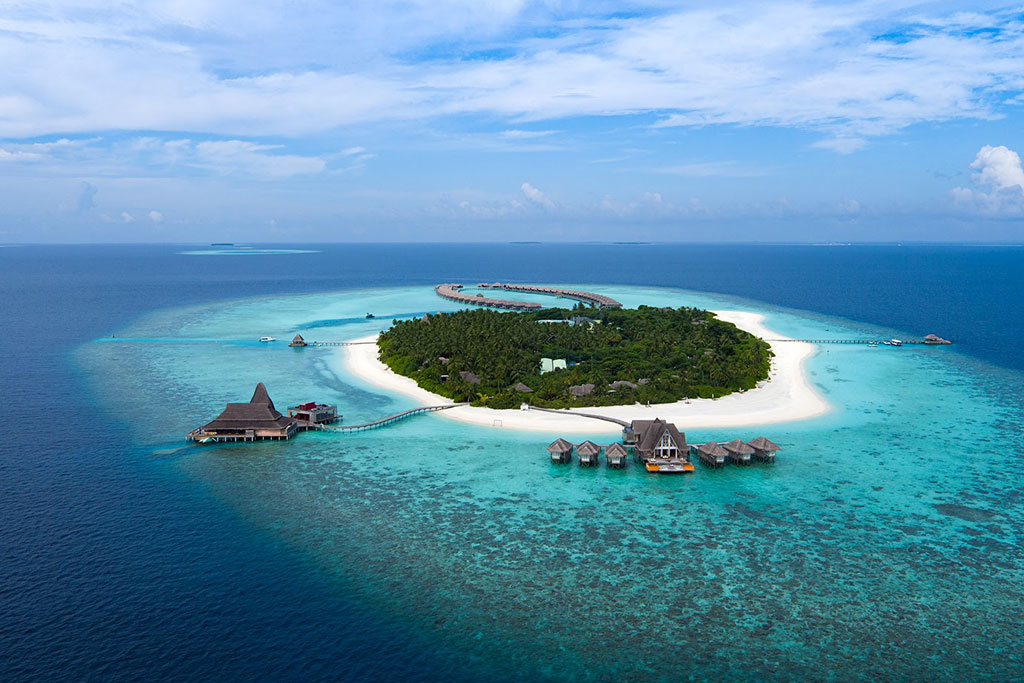 The Most Instagrammable Hotel in the World Anantara Kihavah Maldives