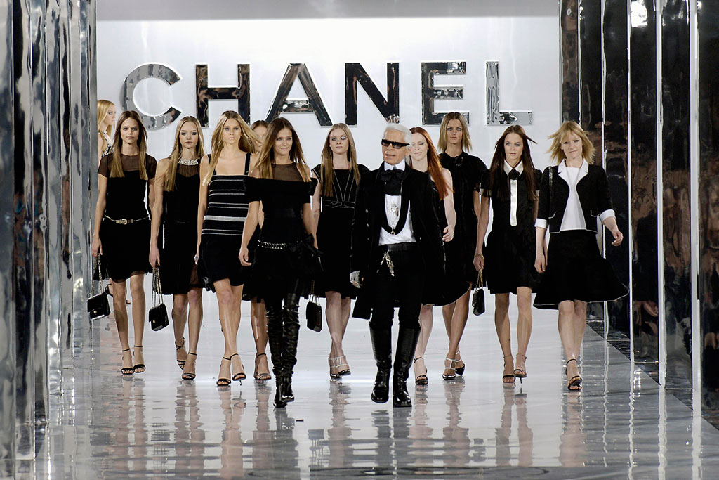 Chanel evokes ghost of Coco with 80sinspired collection  Chanel  The  Guardian