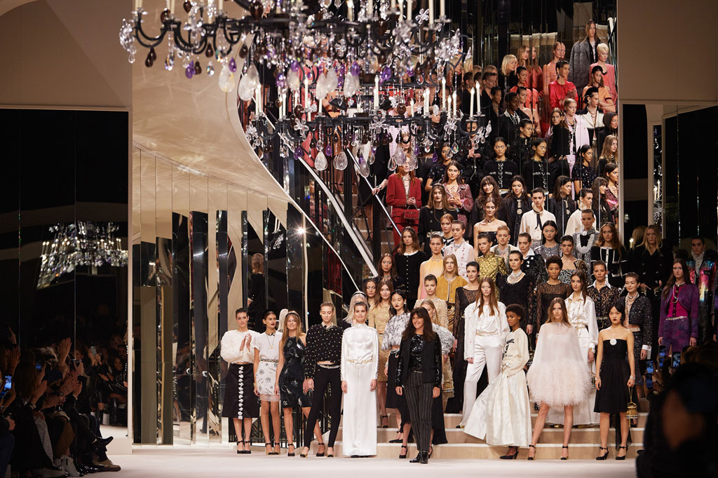 Inside Karl Lagerfelds Last Show for Chanel  Modestil Fashion weeks Fashion  week