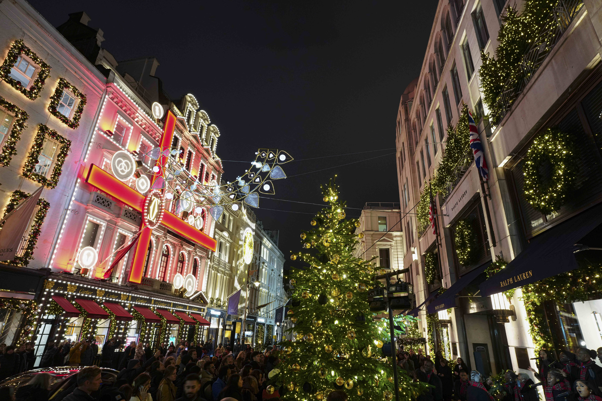 London's Best Christmas Window Displays To See This Season