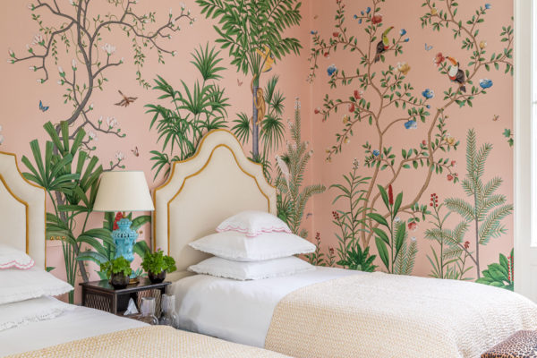 5 Bedroom Wallpapers for a Romantic Valentine's