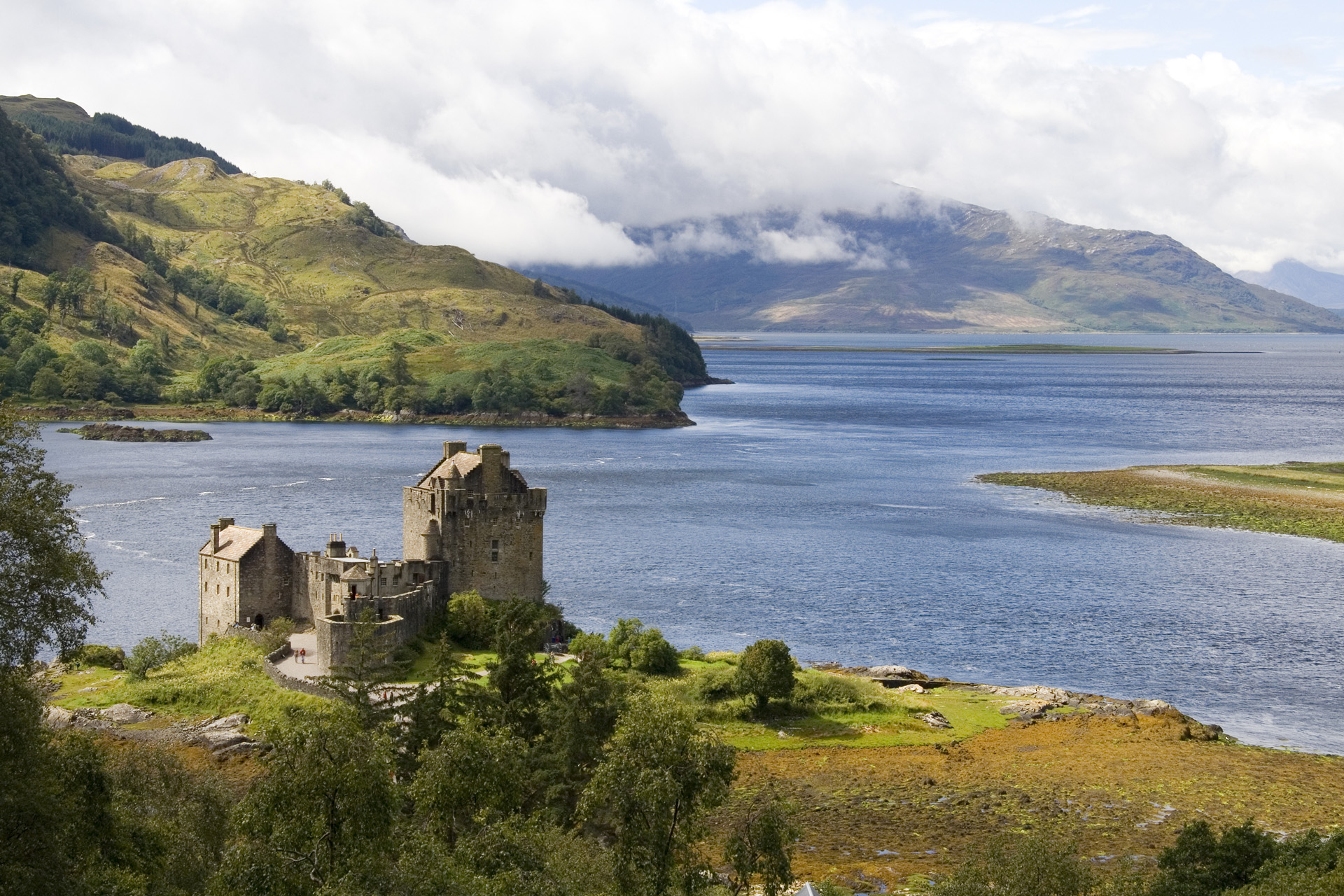 Channel Your Inner Traitor In These Beautiful Scottish Castles