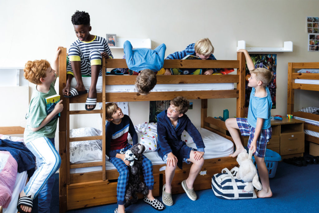 ludgrove students in bunkbed