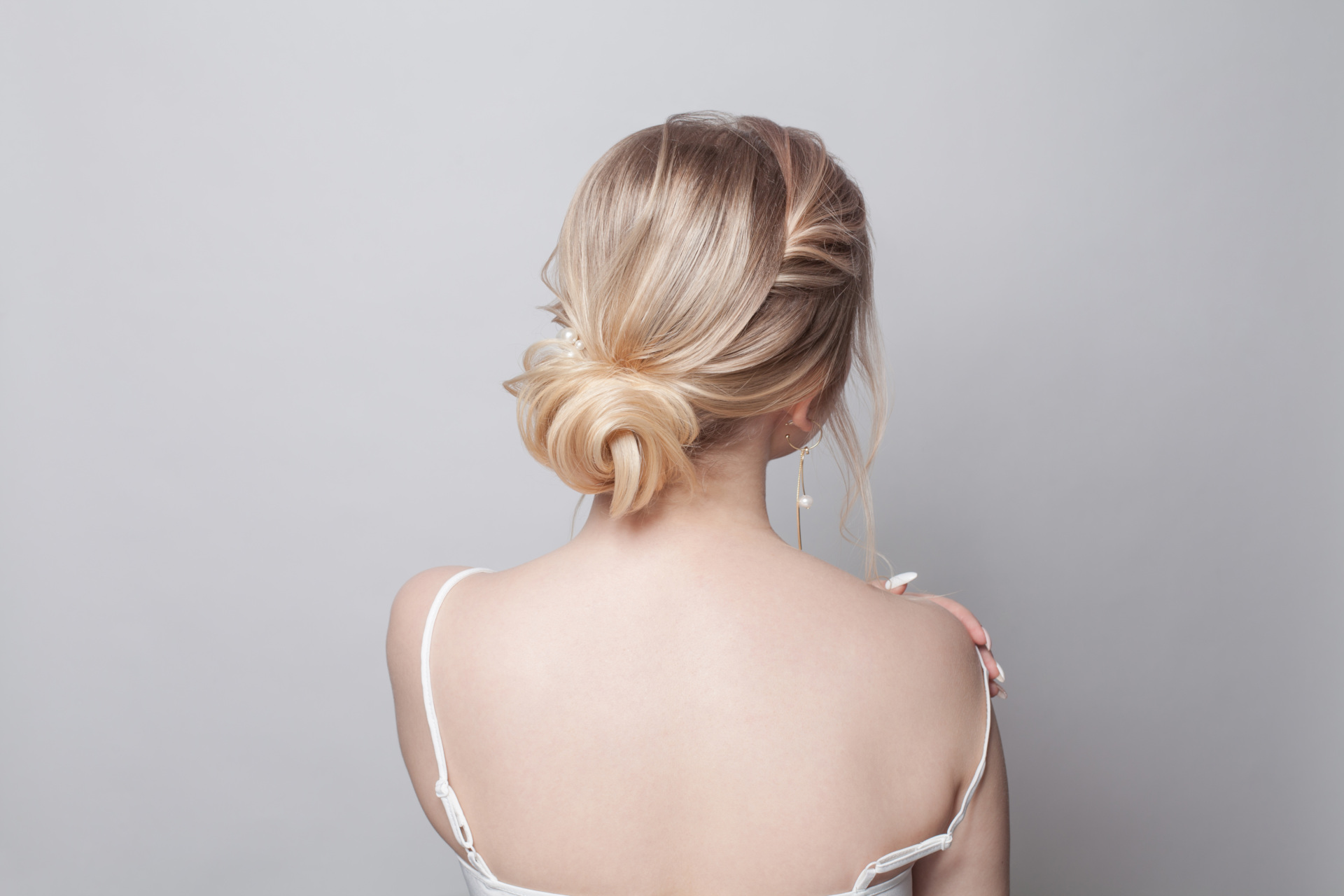Freshen up your bridal hair for summer | Country House Weddings