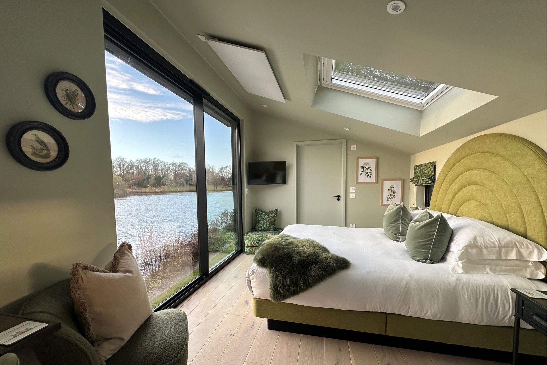 Closed:Win A Stay In One Of Leeds Castle's New Lakeside Lodges