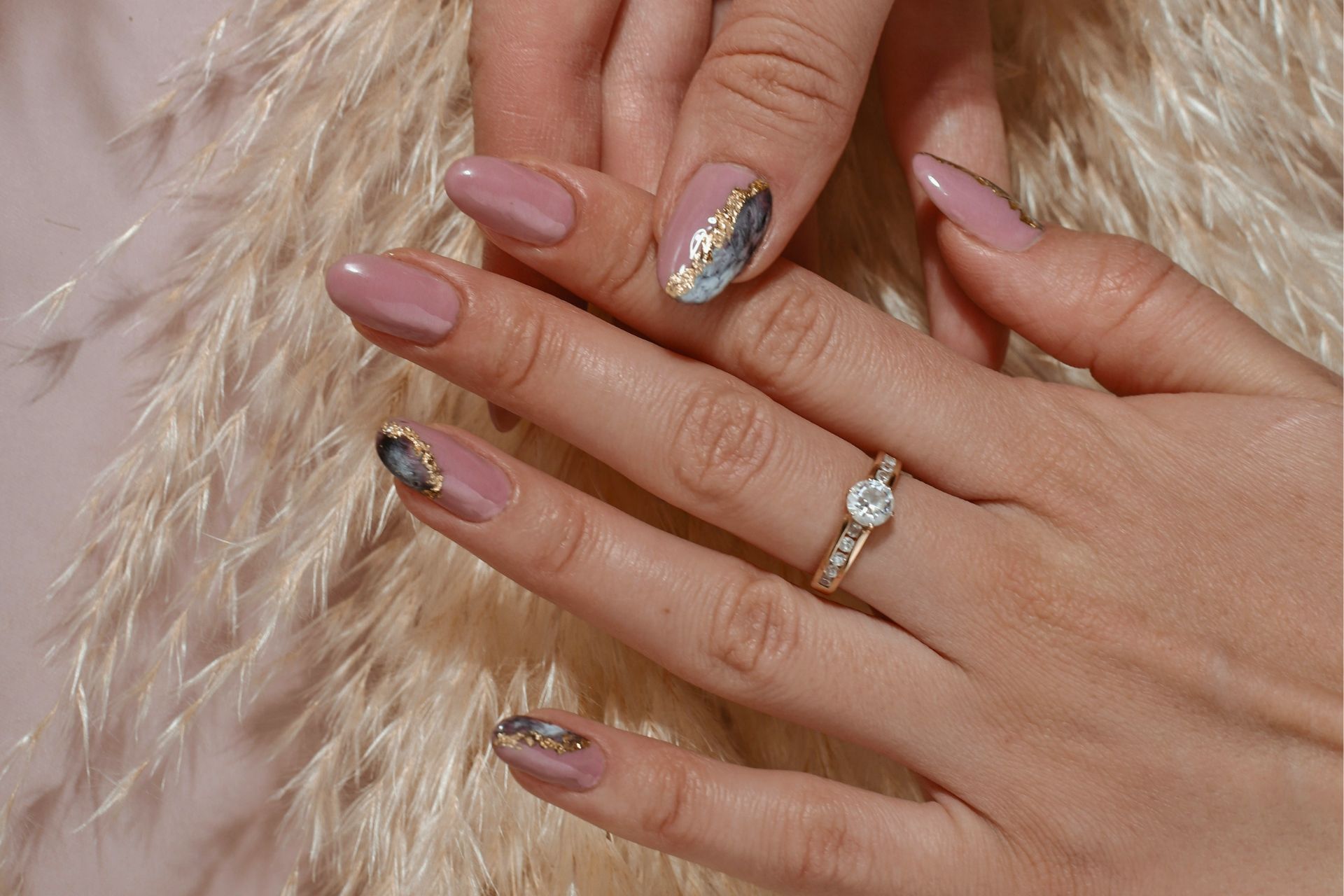Seashell Nails Are Set To Take Over This Summer