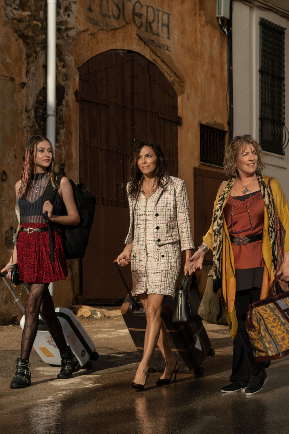 There's A Trailer For Eva Longoria & Apple TV's New Series Land of Women