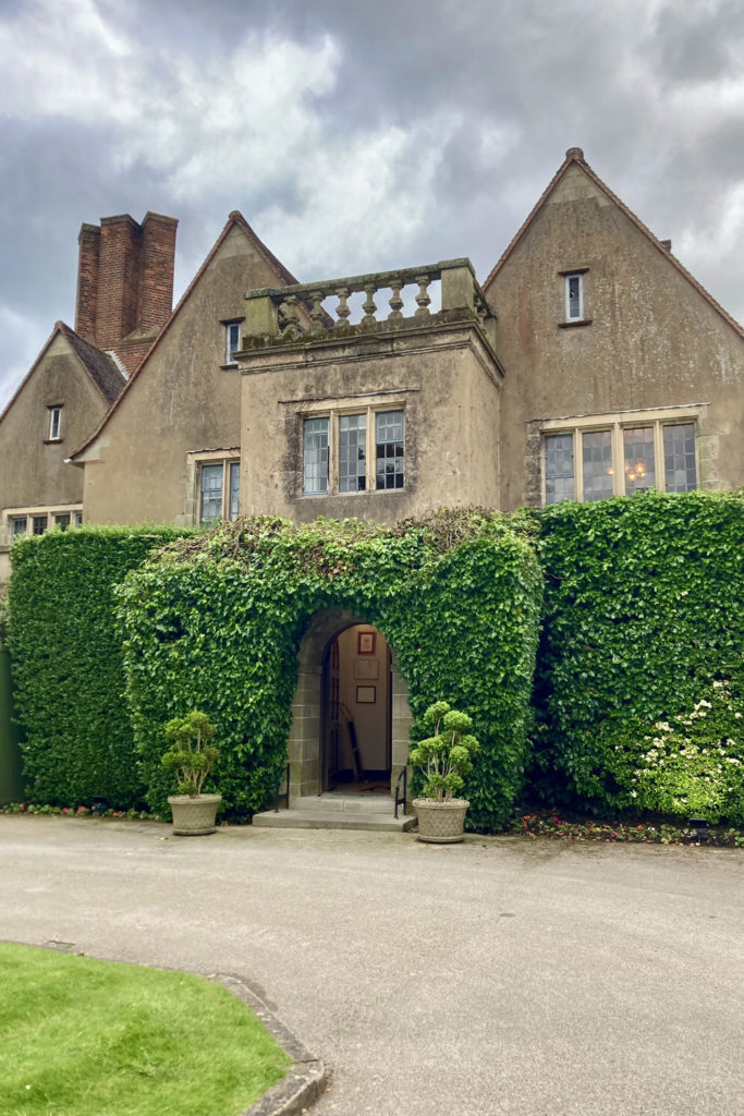 Mallory Court's entrance