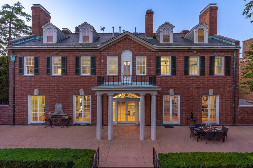 Red brick Washington mansion