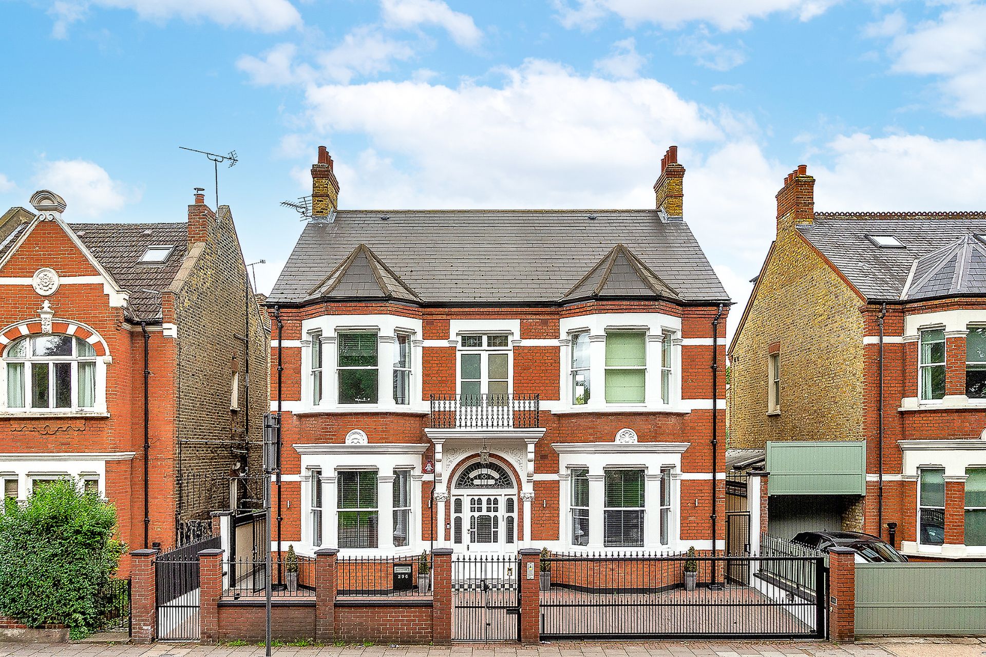 A London Home Rented By Footballers Is On The Market For £16,000 Per Month