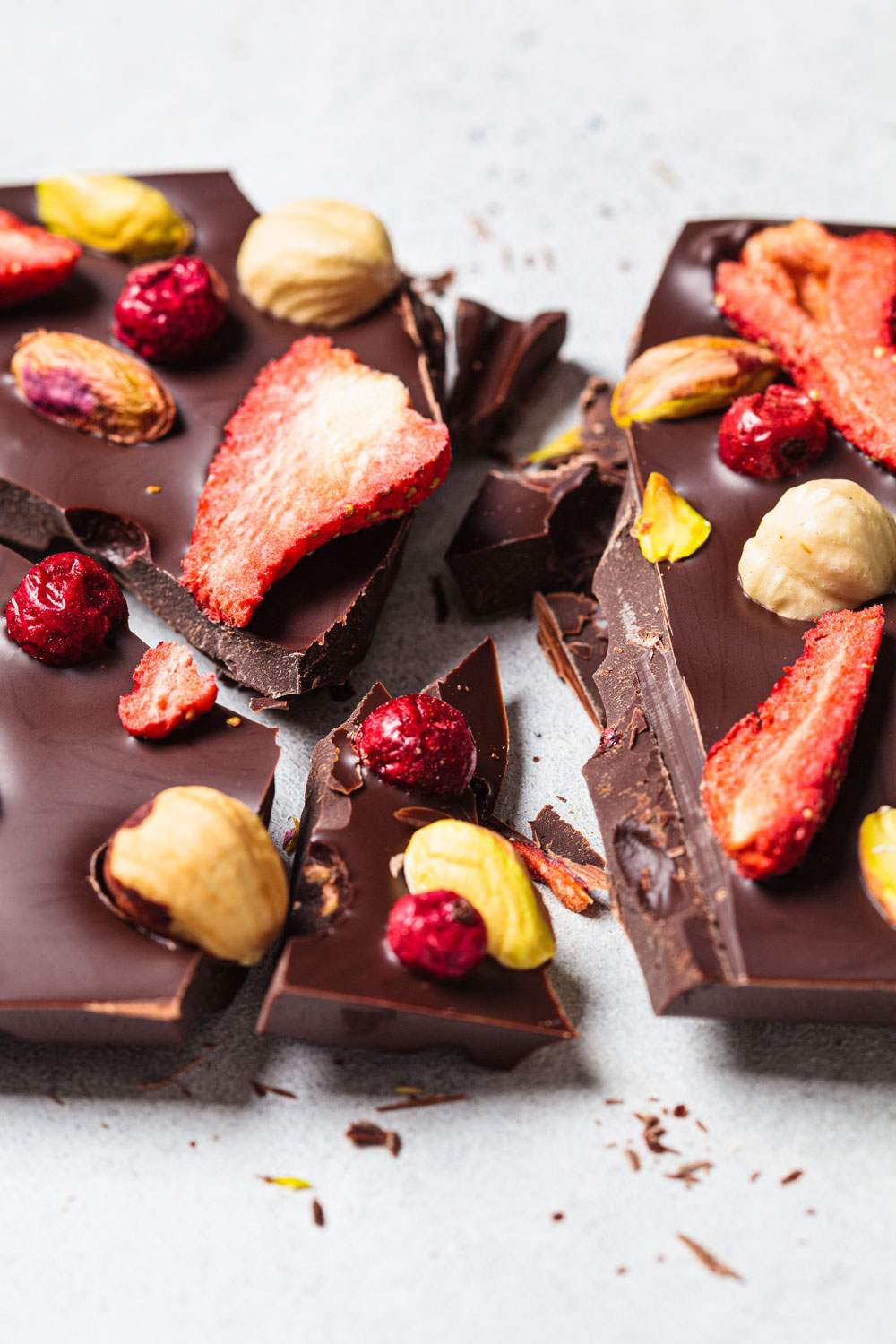 How To Make The Viral Strawberry Chocolate Bark