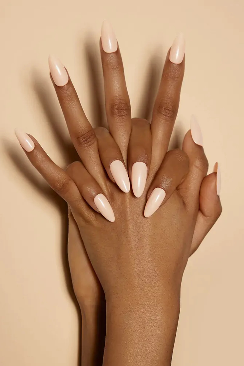 Vanilla Chai Nails Are Our Next Seasonal Manicure Obsession