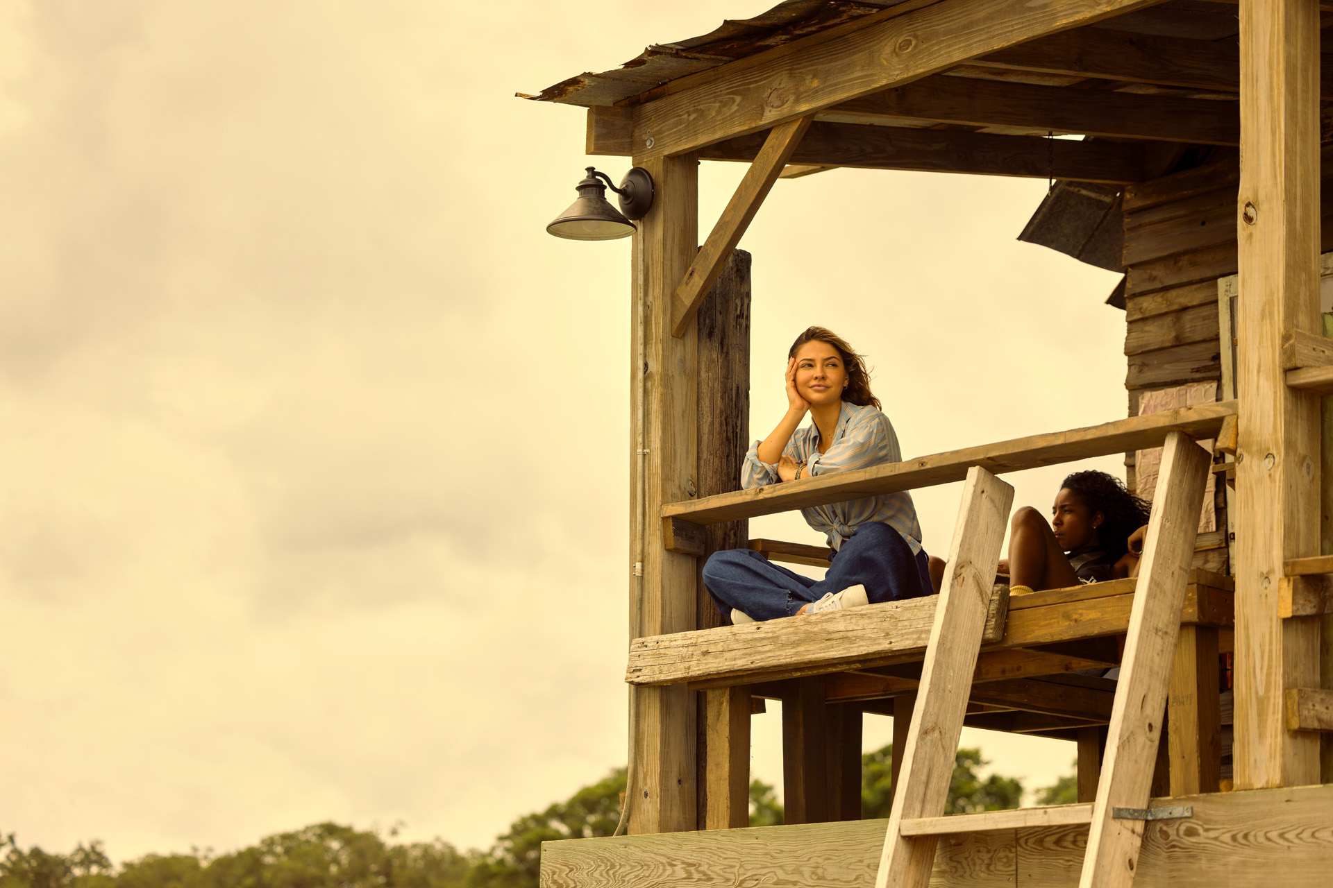 (L to R) Madelyn Cline as Sarah Cameron, Carlacia Grant as Cleo