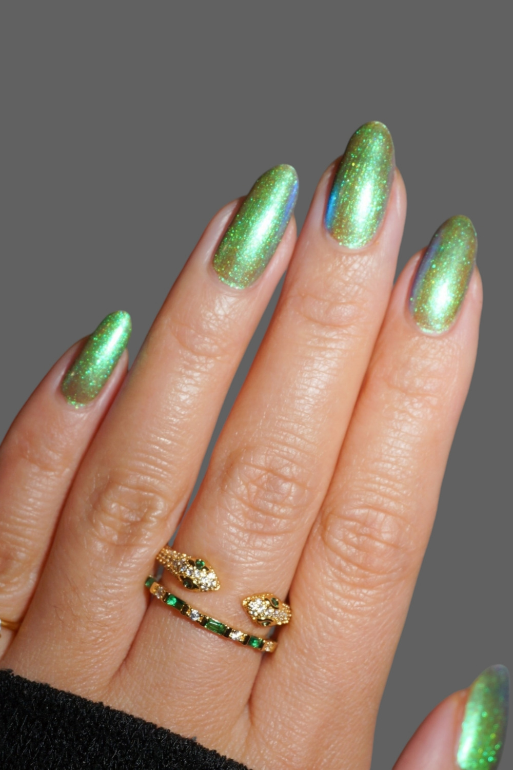 20 Glittery Manicure Ideas For Party Season