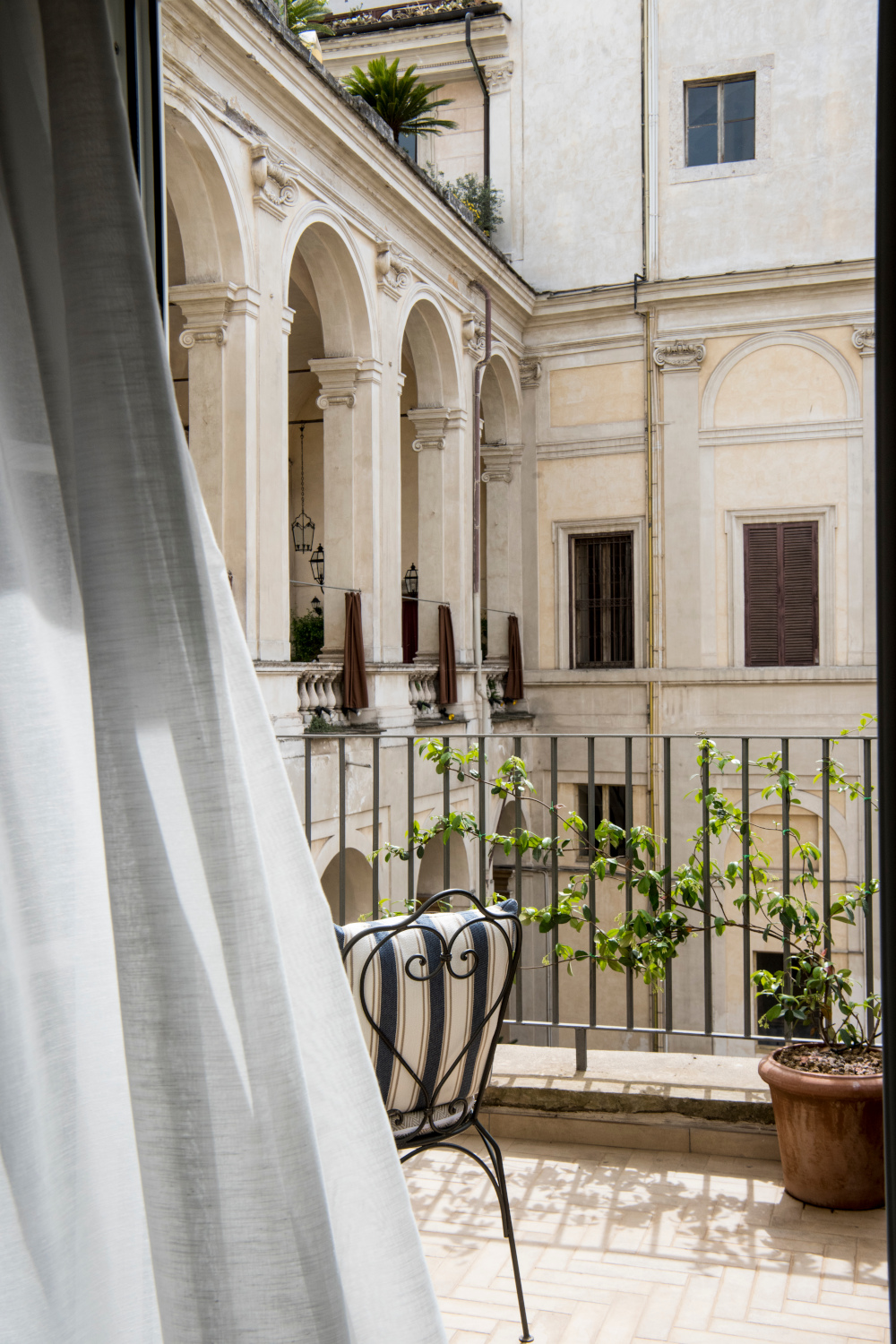 A Modern Roman Holiday: Hotel Vilon, Rome