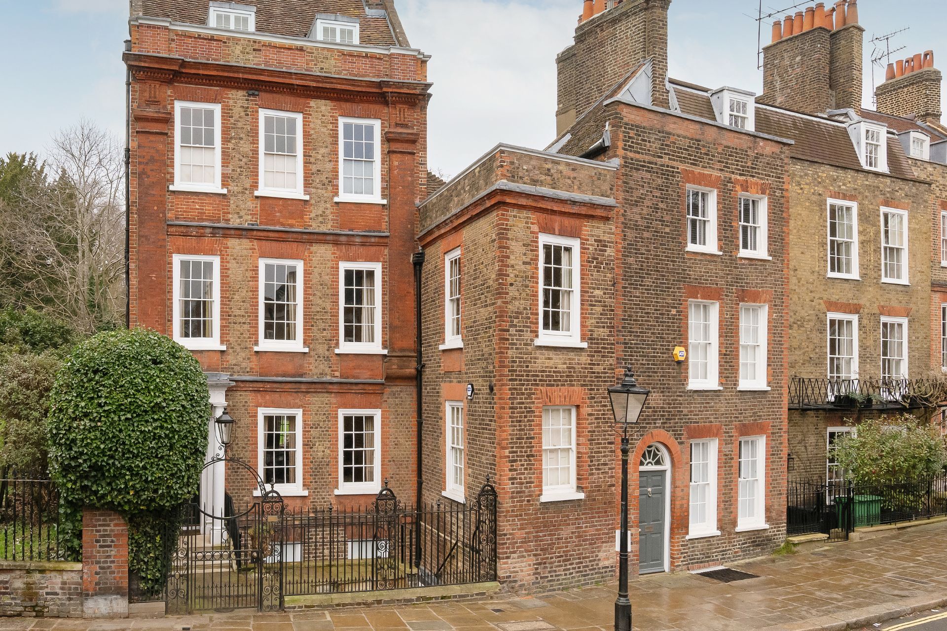 Look Inside… An Immaculately Preserved Townhouse In Hampstead